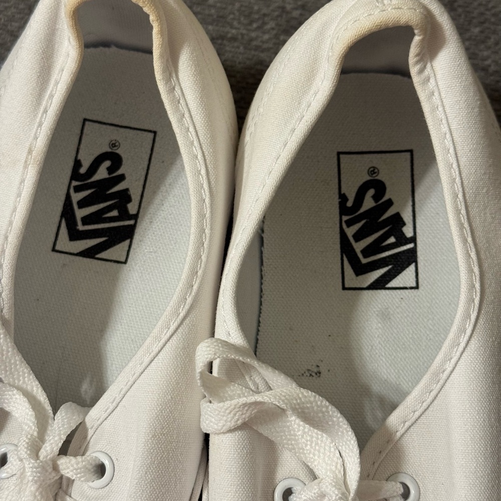 Vans Classic White Lace-Up Shoes - Picture 4 of 6